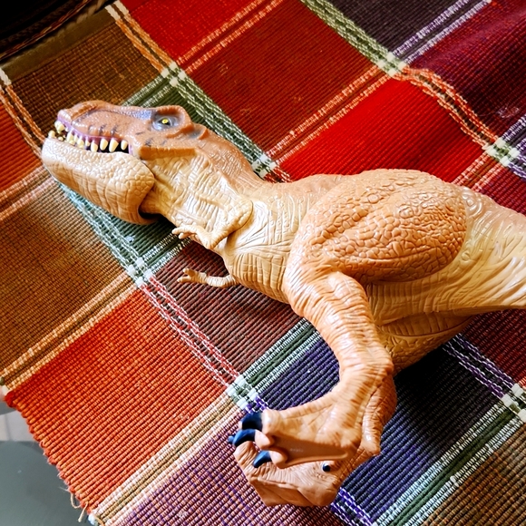 Jurassic World chomping T-Rex/ Tyrannosaurus Jurassic Park JW 2015 16 in. - Picture 7 of 10